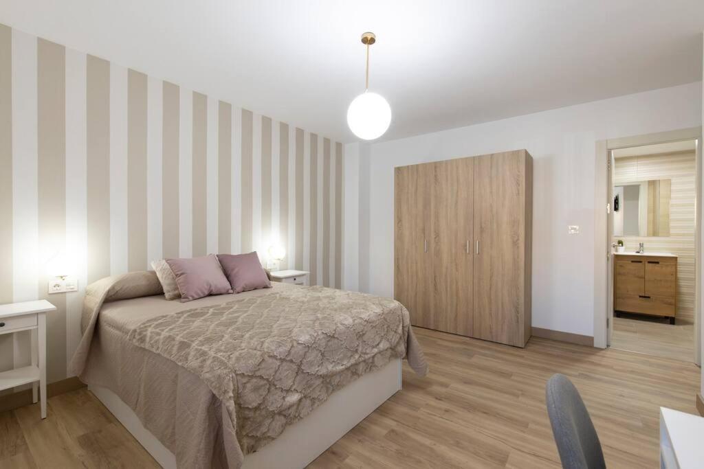 Neptuno Deluxe Apartment Гранада Екстериор снимка
