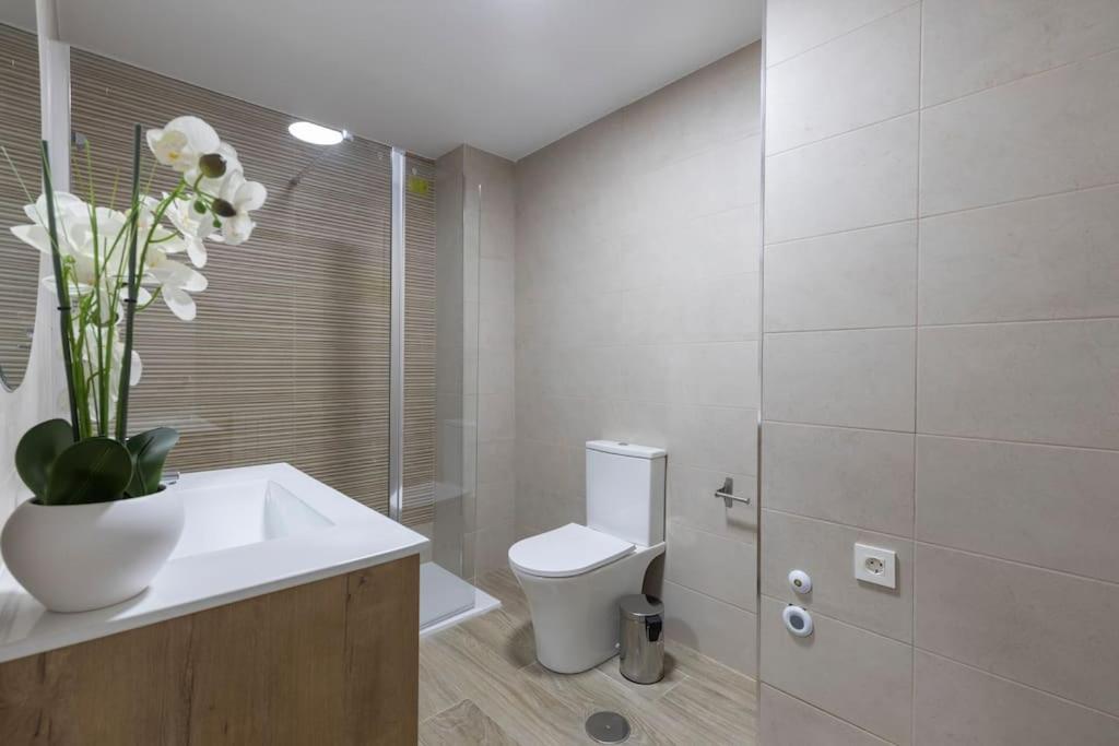 Neptuno Deluxe Apartment Гранада Екстериор снимка