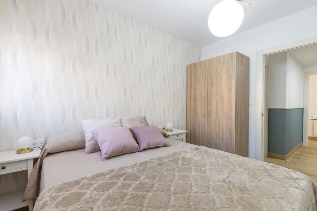Neptuno Deluxe Apartment Гранада Екстериор снимка