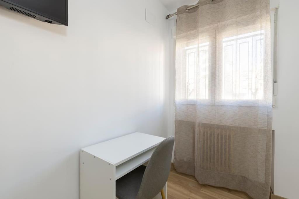 Neptuno Deluxe Apartment Гранада Екстериор снимка