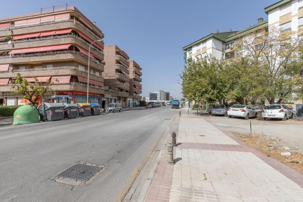 Neptuno Deluxe Apartment Гранада Екстериор снимка