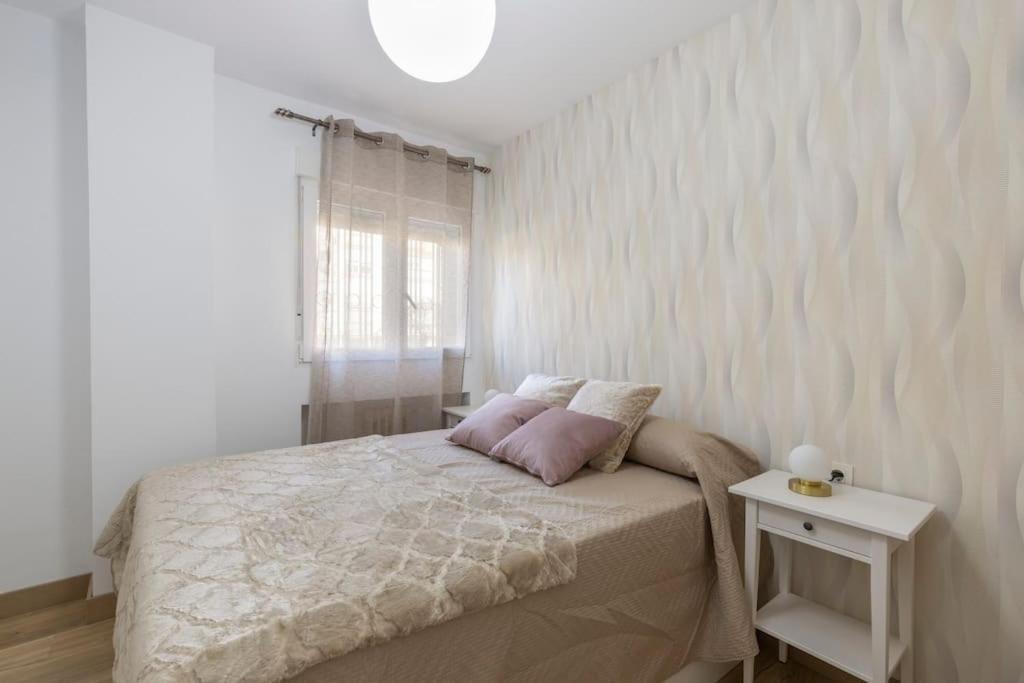 Neptuno Deluxe Apartment Гранада Екстериор снимка